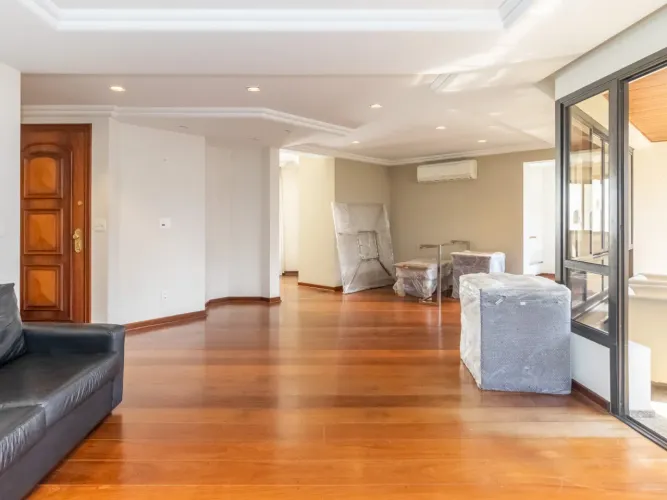 Apartamento para venda e locação em Indianópolis com 4 quartos, sendo 2 suítes, 232m²