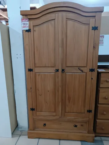 Guarda Roupa de Madeira Maciça
