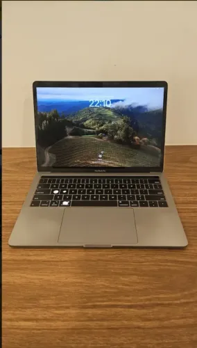Macbook Pro Apple Prata 13 8gb 256gb Ssd - Touchbar