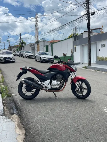 CB300R VERMELHA 
