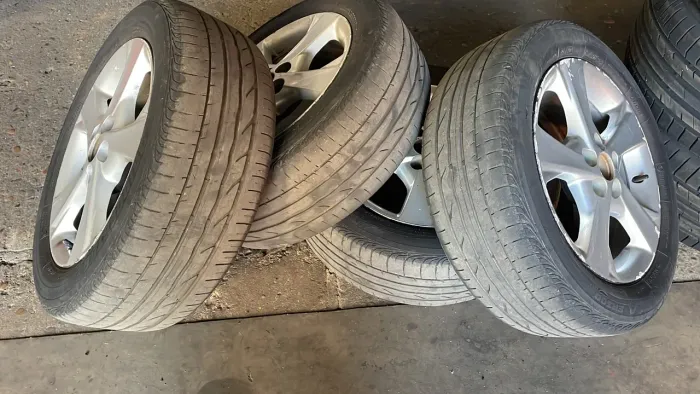 Pneus Bridgestone 205/55 r16 Turanza