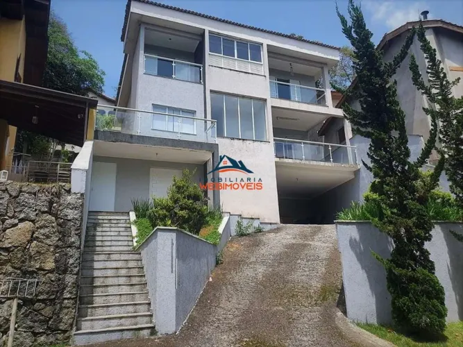 Casa de alto padrão em condomínio na Transurb, Itapevi-SP: 3 quartos, 3 suítes, 3 salas, 4