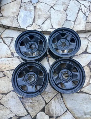  rodas ranger aro 15 ferro(apenas pra retirada)