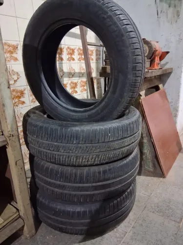 Pneu 185x65 aro15