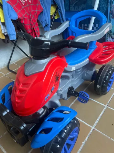 Vendo carrinho infantil menino