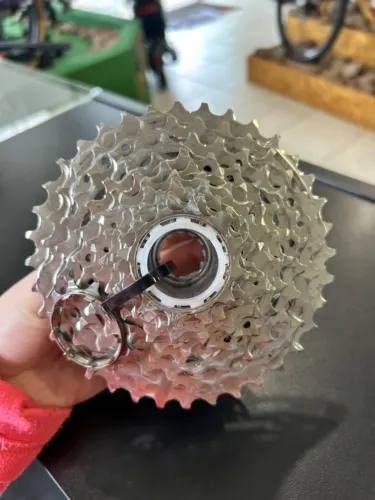 Cassete Shimano CS-HG710-12 - 12 velocidades