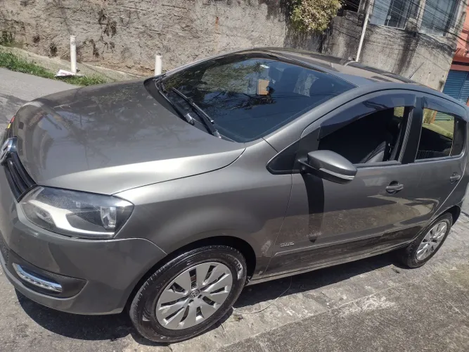 Volkswagen Fox 1.0 MI Total Flex 8V 5P 2013