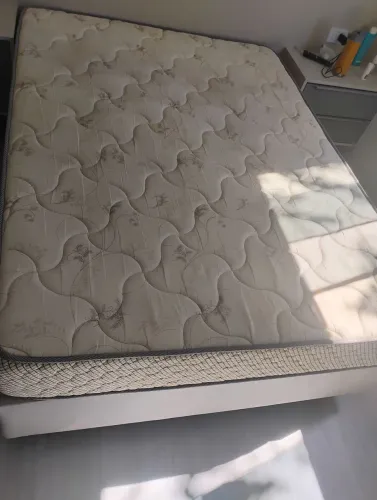 CAMA CASAL SEMI NOVA 1 ANO PADRÃO CASAL