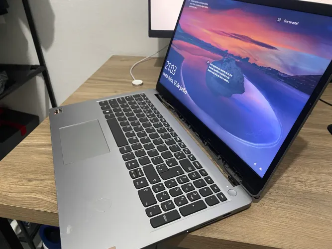 Notebook Lenovo Ideapad 1 (problema dobradiça)