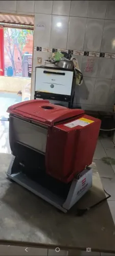 Amassadeira semi rápido 5kg Braesi. Valor 2.000