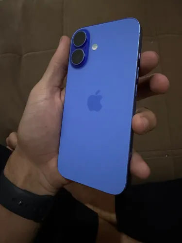iPhone 16 Azul 128GB ainda com 2 meses de garantia Apple