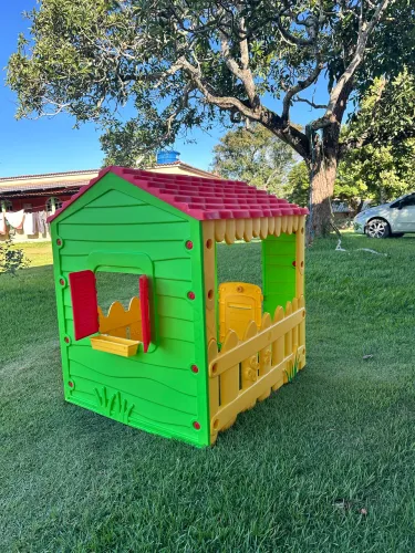 Casinha de brinquedo bel fix
