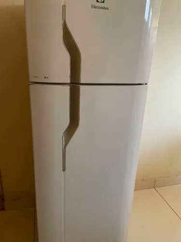 Vendo geladeira geladeira Electrolux dc35 