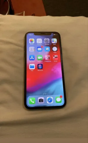 iPhone XS 64 GB