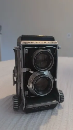 Mamiya C 220