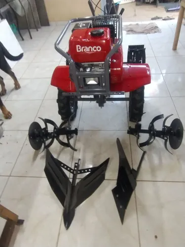 Vendo tratorito moto cultivado branco 7.5 branco 3 marchas a frente ré