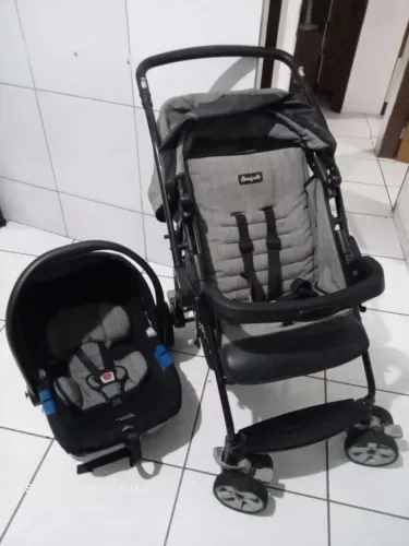 Carrinho de bebê Burigotto e bb conforto unissex