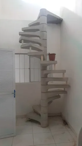 escadas em geral de concreto