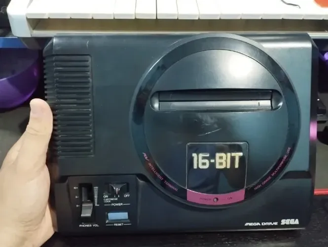 Mega Drive (Só o Console) + Light Phaser