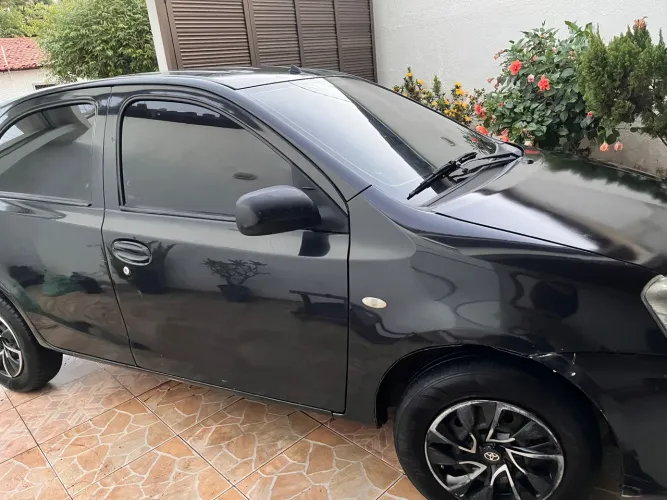 Toyota Etios X 1.3 Flex 16V 5P Mec. 2013