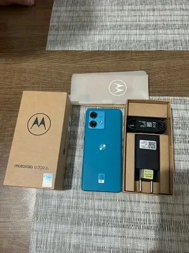 Edge 40 neo