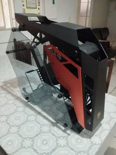 Gabinete Gamer Cougar Conquer 385LMR0.0001