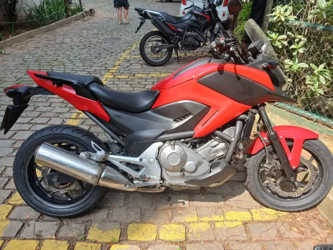 HONDA NC 700X 2013 (AC. TROCA MOTO MENOR VALOR)
