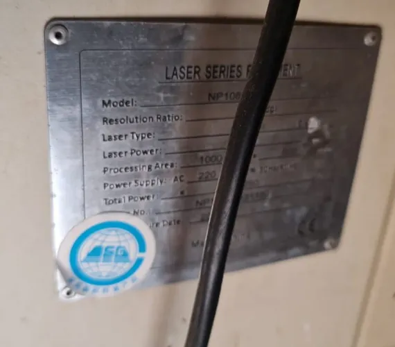 MÁQUINA CORTE LASER 