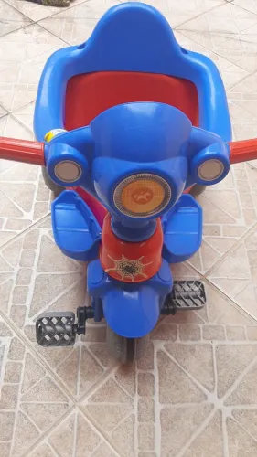 Carrinho triciclo velocita