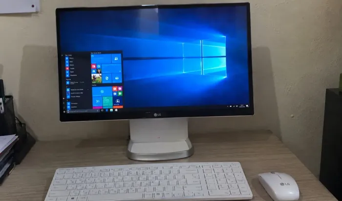 Computador All in One LG com TV 24"