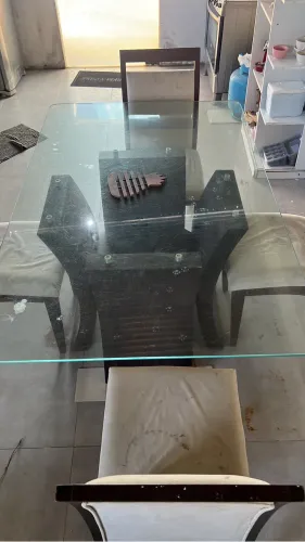Mesa de Jantar + 4 Cadeiras + Vidros Temperados extras