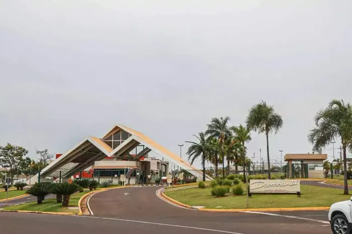 Imóvel para venda possui 474 metros quadrados em Residencial Damha III - Campo Grande - MS