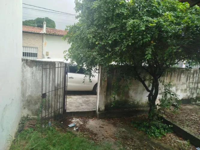 Alugo Casa de 02 quartos na segunda etapa do Conjunto Pirangí