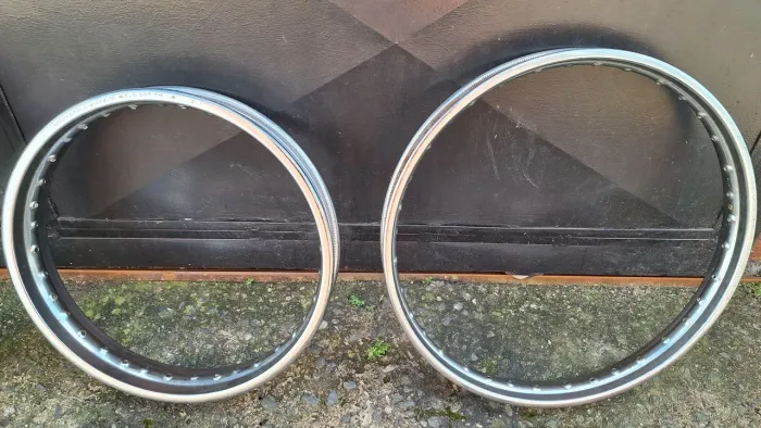 Par de  aros originais Yamaha Lander 250 