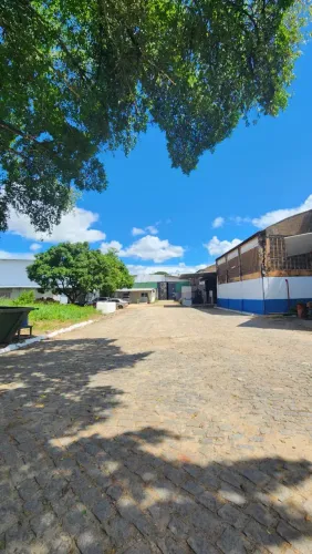Vendo Área Industrial em Maracanaú com 16. 210 mts de Terreno e 4.509 de Galpões.