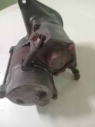 Motor de partida do Toyota Corolla.