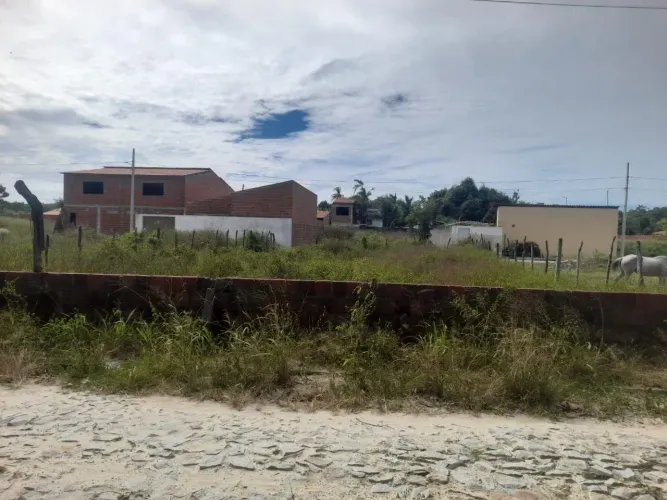 Vendo terreno no Iguape, próximo a praia a cinco minutos da praia