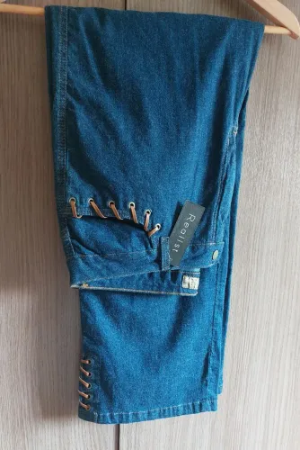 Calça feminina jeans capri