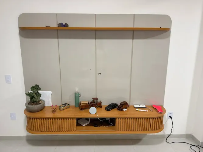 Cabeceira, Painel e Guarda-Roupa