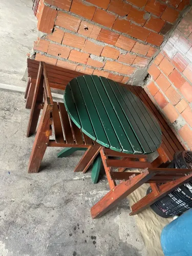 Mesa de jardim antiguidade com duas cadeiras e dois bancos troco ou vendo