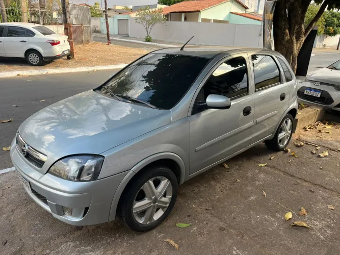 Chevrolet Corsa Hat. Maxx 1.4 8V Econoflex 5P 2012