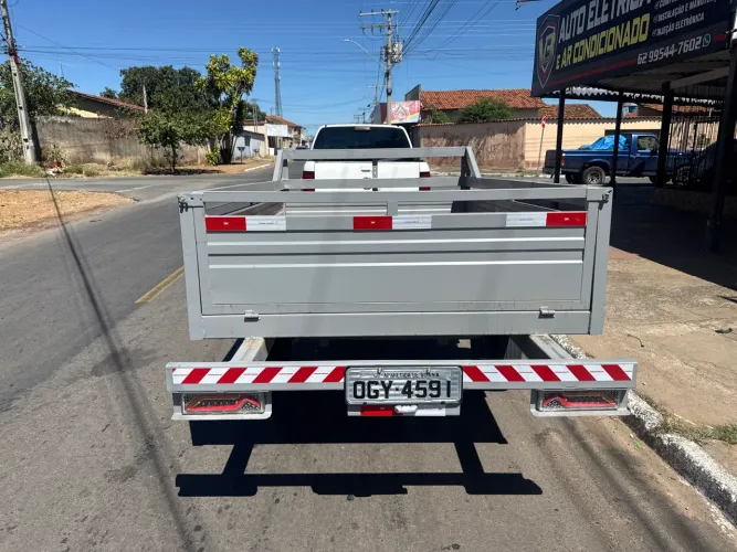 Carretinha reformada bem grande ideal para camionete