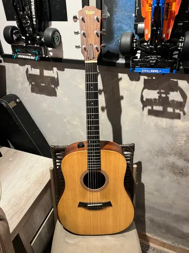 Vendo violão Taylor 