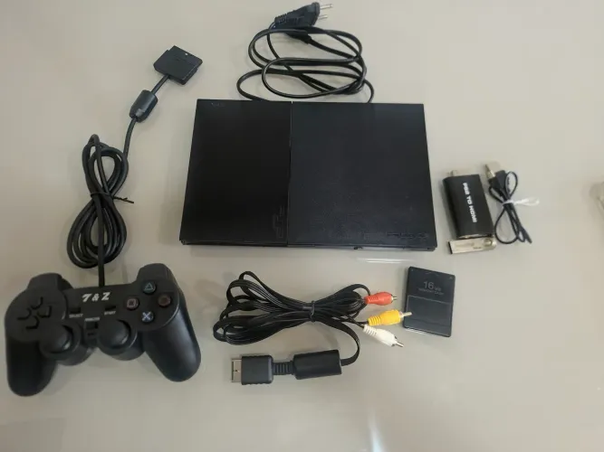 Playstation 2 com jogos