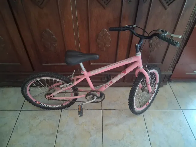 bicicleta infantil de uso urbano ou recreativo.