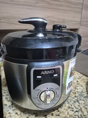 Panela Elétrica Arno nunca usada