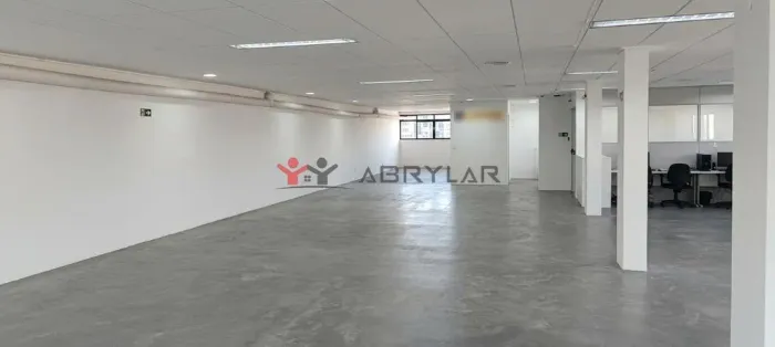 Salão para alugar em Várzea Paulista, Vila São José, com 330 m²