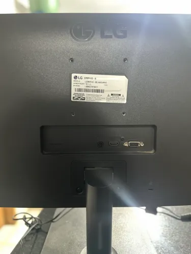 MONITOR LG USADO 1 MÊS