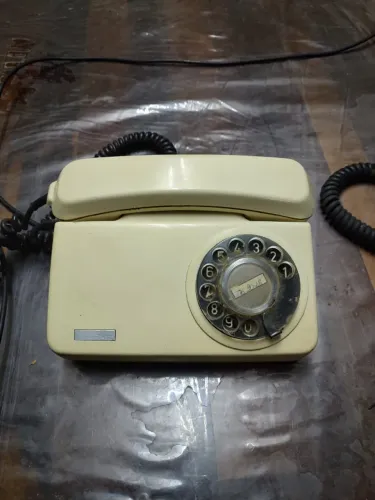 Telefone Antigo Redial Bege com Disco - Vintage / Colecionador