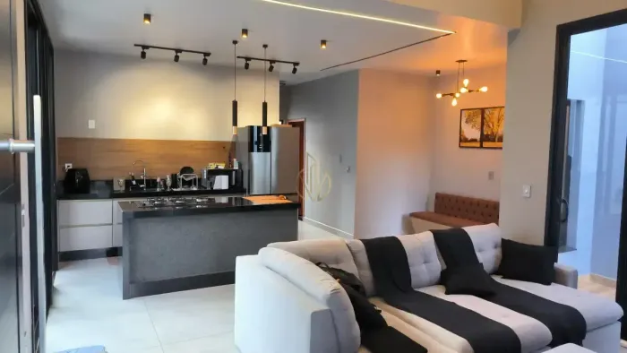 Casa com suíte, planejados e 3 vagas no Residencial do Bosque, Mogi Mirim